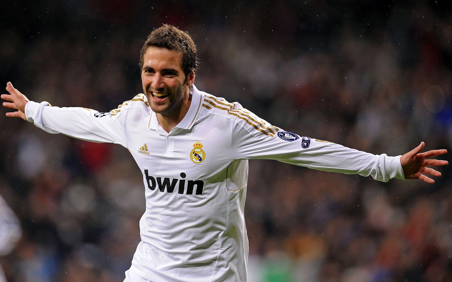 伯恩茅斯逆转埃弗顿,保级大战再添悬念,伯恩茅斯主帅